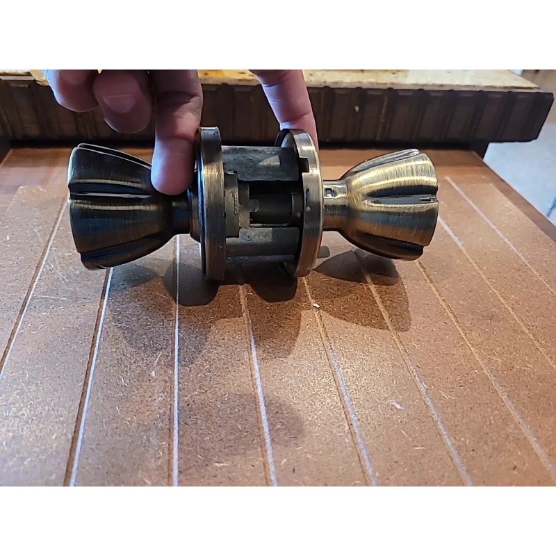 Weslock Eleganti Keylock entry door knob 840 Antique Brass Design---