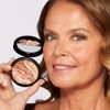 LAURA GELLER NEW YORK Baked Bronze-N-Brighten Bronzer Powder - Medio