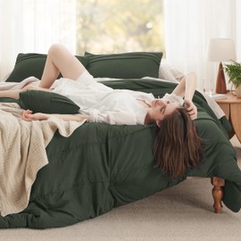 Bedsure Olive Green Oversized King Size Comforter Set - 4 Pieces Pinch Pleat Bed Set, Down Alternative Bedding Sets for All Season, 1 Comforter, 2 Pillowcases, 1 Decorative Pillow