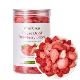 Freeze Dried Strawberry Slices, 3.53oz/100g, Whole Sliced Dried Strawberries Snack, Crunchy Strawberry Chips, Freeze Dried Sliced Strawberries for Yogurt, Smoothies & Snacking