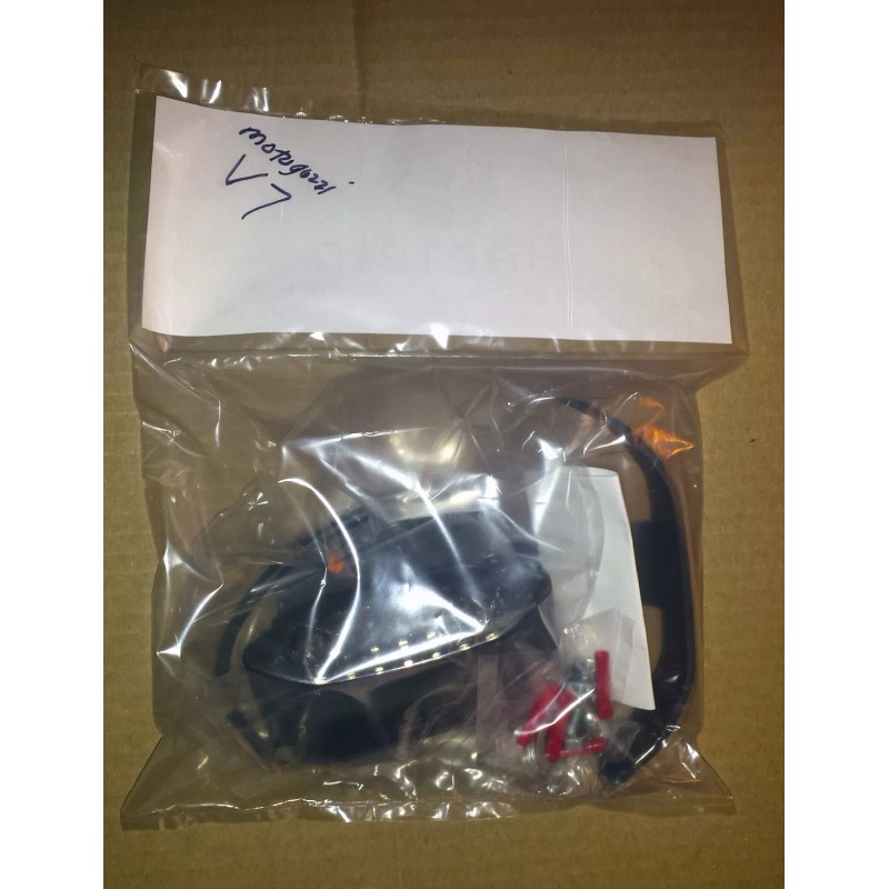 Beetelo Moto Guzzi V7 Fender Eliminator side mount license plate