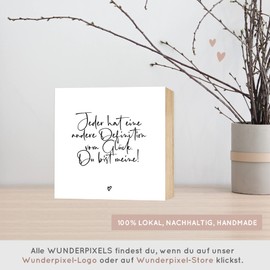 Wunderpixel® Holzbild Meine Definition von Glück: du - Liebeserklärung - 15x15x2cm zum Hinstellen Aufhängen, Spruch - schwarz-weißes Holz-Schild Wand-Bild Aufsteller Geschenk Aufmerksamkeit