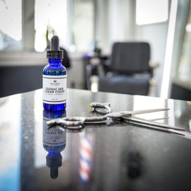 Cognac and Cuban Cigars Beard Oil | Henri et Victoria | Moisturizing, Non Greasy, Simple and Effective Ingredients |Use as a Preshave Oil or a Shave Oil | Hand made | 28 g (1 oz)