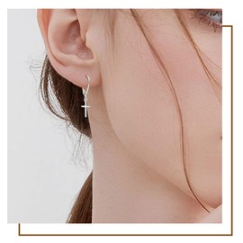 Ohrringe Creolen Silber für Damen Ohrringe mit kleinem Kreuz Anhänger Leichte Silber Ohrringe