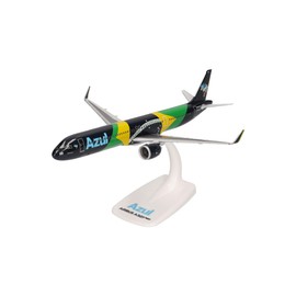 Herpa modello di aereo Azul Brazilian Airlines Airbus A321neo "Brazilian Flag livery" – PR-YJE, in scala 1:200 - Snap-Fit, pezzo da collezione, miniatura deco, statuetta con supporto in plastica