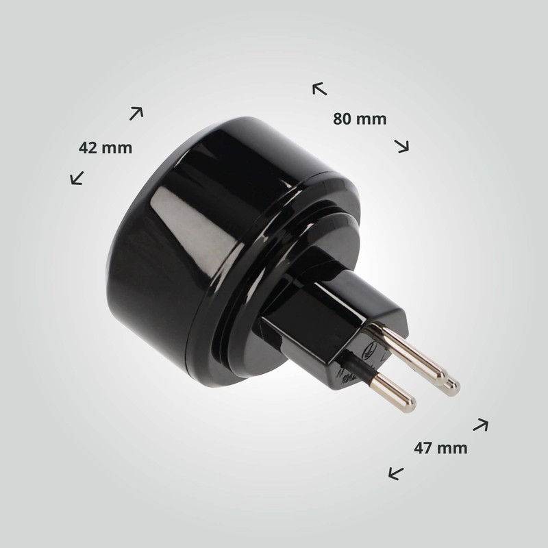 Set of 4 LED Universum travel adapters for earthing contact/Euro
