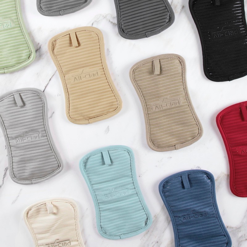 All-Clad Premium Pot Holder & Hot Pad: Heat Resistant to