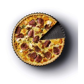 MasterClass KCMCCB37 Crusty Bake 23 cm Perforated Quiche Tin with PFOA Non Stick and Loose Bottom, Fluted, Robust 1 mm Carbon Steel , Grey