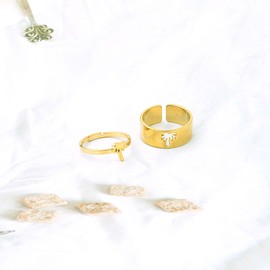 Matching Pineapple Couple Rings Tropical Stainless Steel Jewelry Set for Couples Symbol of Everlasting Love Friendship Hypoallergenic Unisex Gift for Wedding Valentine's Anniversary (Palm Gold)