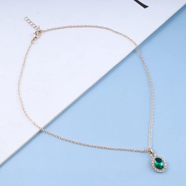 Atentuyi Oval Emerald Solitaire Necklace Gold Simulated Emerald Necklace Emerald Diamond Necklace Green Gemstone Necklace Birthstone Pendant Necklace Jewelry for Women and Girls