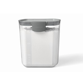 Starfrit ProKeeper Flour Container with Leveler - Graduated Measurements - 6LB/2.7KG - Airtight