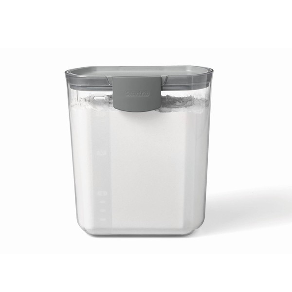Starfrit ProKeeper Flour Container with Leveler - Graduated Measurements -