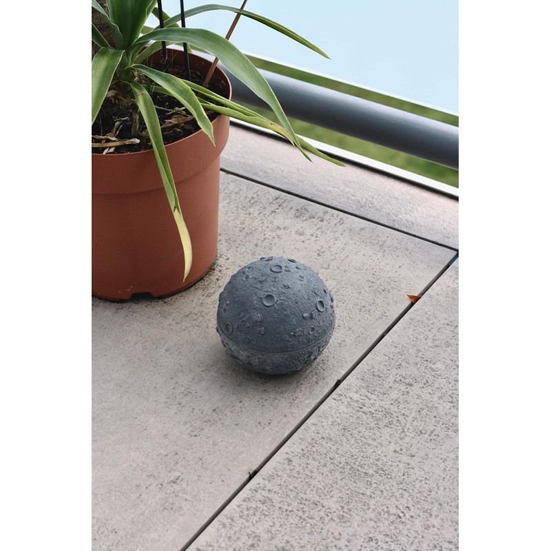 Anaan Luna Ashtray with Lid for Outdoor Use Wind Ashtray