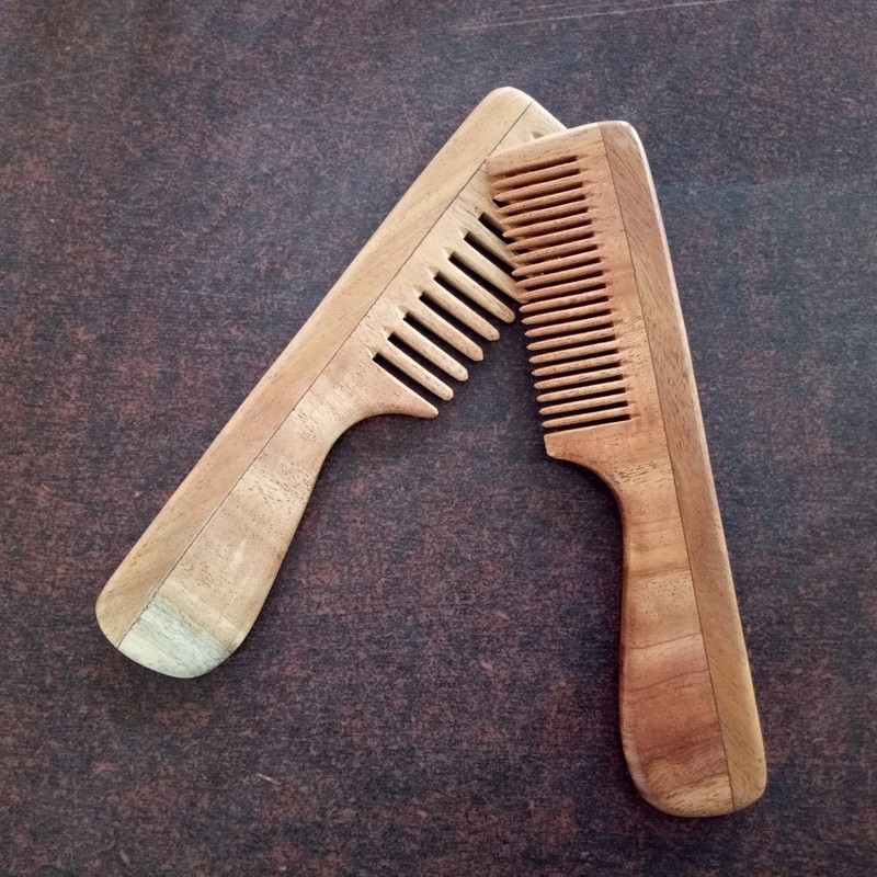 Set of 2 Combs Made of Pure Neem Wood with