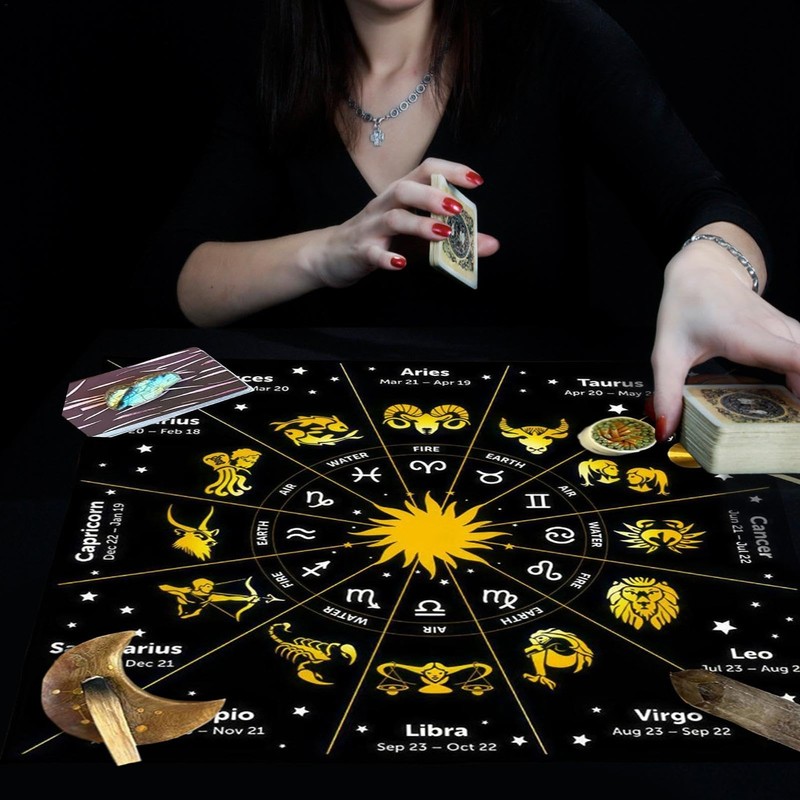 Tarot Table Cloth | 19.68x19.68in Square Velvet Tarot Tablecloth |