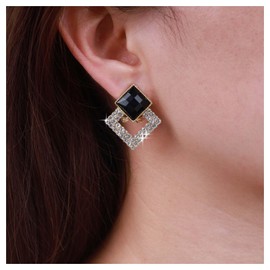 Allereya Vintage Crystal Onyx Square Earrings Rhinestone Square Stud Earrings Black Onyx Square Earrings Square Geometric Earrings Jewellery for Women and Girls (Black)