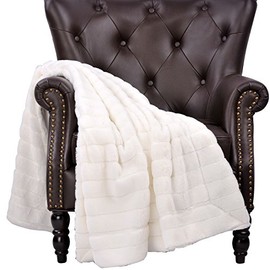 Home Soft Things Super Mink Faux Fur Throw with Micromink Backing, 60" x 80", Bright White