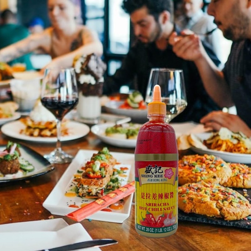 Shing Kee Sriracha Hot Chili Sauce - 28 oz., Bigger