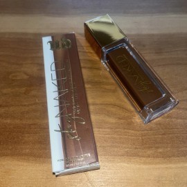 Urban Decay Stay Naked 81WY Weightless Liquid Foundation 30ml