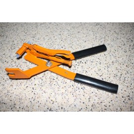 Mapletech Inc. 3/16" Sap Line one handed tool pliers repair fitting barb maple syrup tubing