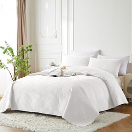 Davulos King Quilt Bedding Set,White Ultrasonic King/Cal King Quilt Set Reversible Microfiber Bedspread,Lightweight Soft Modern Geometric Coverlet Set for All Seasons(1 Quilt,2 Pillow Shams)