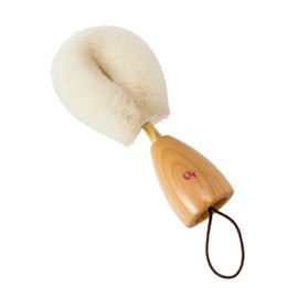 QT Snow Cocoon Face Brush