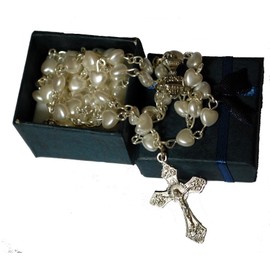 Beautiful White Heart Rosary Beads In Navy Blue Gift Box - Unisex Perfect First Rosary, Baptism Christmas Girls or Boys Xmas Gift - Stocking Filler. Ideal for Birthday, Fathers Day, Christmas, Baby Shower, Memorial, Anniversary, Baptism, Christening, Con