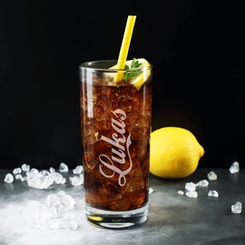 Herz & Heim® Modern drinking glass with name engraving, curved lettering