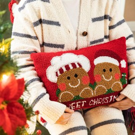 Glitzhome Hooked Gingerbread Boy & Girl Pillow Christmas Throw Pillows Cushion for Living Room Bed 18" Lx12 H
