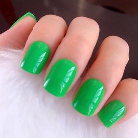 LINSSQ Glossy Press on Nails, Shiny Grass Green False Nail, UV Gel Full Cover Artificial Fake Nails, Reusable Stick Glue on Nails with Double Side Adhesive Tabs for Women & Girls