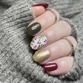 Red Press on Nails Short Oval - Christmas Green Fake Nails with Christmas Tree Leaf Fruit Designs Christmas Nails Full Cover Gold Glitter False Nails Artificial Stick on Nails for Women 24Pcs