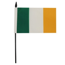 Ireland Table Flag 4'' x 6'' - Irish Desk Flag 15 x 10 cm - Black plastic stick and base - Drapeau Irlande AZ FLAG