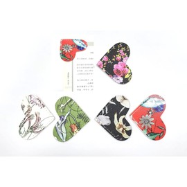 Leather Bookmark Handmade with Heart Design， Leather Heart Bookmark Heart Page Corner Handmade Bookmark Leather Reading Cute Bookmarks Accessories (5 Color)