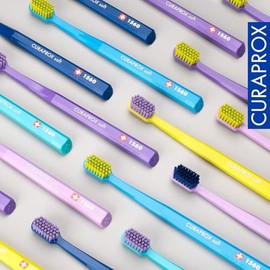 Curaprox 1560 Cepillos de dientes suaves, juego de 6, colores variados