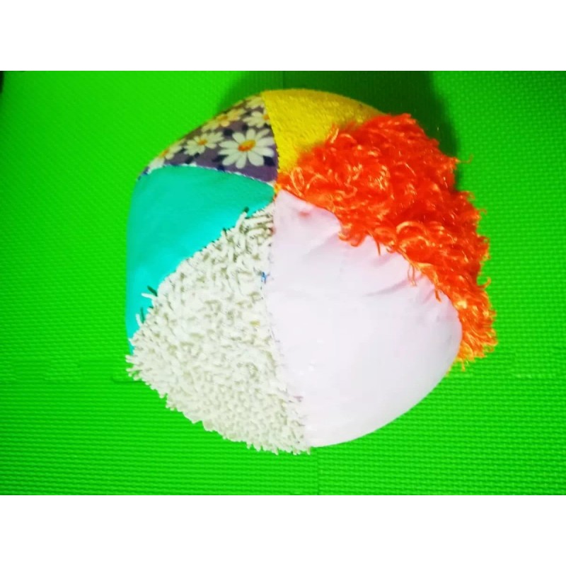 Castillo didáctico Pelota De Texturas Y Sonido Estimulación Temprana 20cm