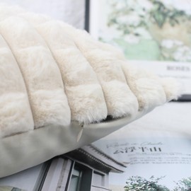 OYIMUA Beige Cushion Cover, 40 x 40 cm, Set of 2, Fluffy Cuddly Cushion, Plush Cushion Covers, Decorative Cushion, Soft Fur Cushion Cover, Luxury Sofa Cushion, Square Decorative Cushion