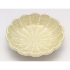 Seto Ware 127-0157 "Chrysanthemum Flower" Small Plate, Bean Plate, Diameter Approx. 3.5 inches (9 cm), Yellow (Yellow), Made in Japan