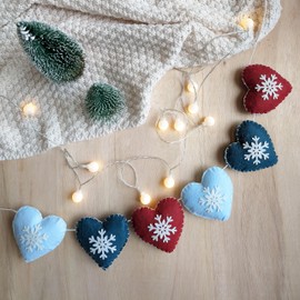 Kikiddo Christmas Felt Garland with Snowflake Design - Christmas Mantel Garland - Nordic Christmas - Danish Christmas Decorations - 47.3"/120cm (Snowflake Heart Garland Red & Blue 6pcs)