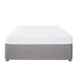 Serene - Plain White Fitted Sheet - 32cm Deep - Double Size Bedding (190 x 140 x 32cm) - Soft Polycotton - Elastic Corners - White Bedding - White Bed Sheets - Washable Bedding & Linen in White