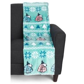 Peanuts Gang Christmas Throw Blanket (Teal - Blue & Pink Puffer Coats, Throw 50x70)