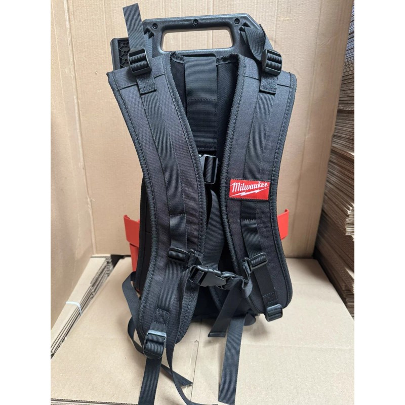 Milwaukee M18 Switch Tank 4-Gallon Backpack Sprayer - Red (2820-20PS)