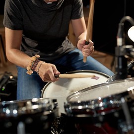 Milisten Tambora Dominicana 2 Pack African Nut Shell Bracelet Musical Instrument Handbell African Nut Bell Bracelet Bracelet, Musical Instrument Drum Bell Bracelet Assorted Color