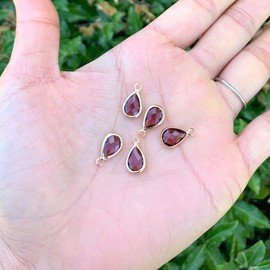 Adabele- 10 piezas | Encantos de piedra natal de amatista de febrero de grado A 14x8 mm | Colgante de cristal de Briolette en forma de lágrima, cuentas de gota chapadas en oro para joyería artesanal, CCP16-2