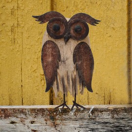 K KILIPES Rustic Owl Decorations for Home Decorative Metal Wood Owl Figurine Statues Night Owl Tabletop Ornaments Collectible Sculptures (8.5" H A+B)