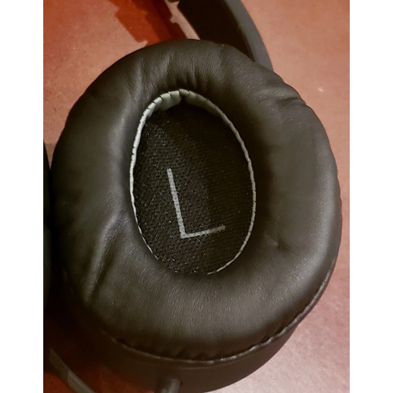Delta Airlines Premium Head Phones Brand New 044208423