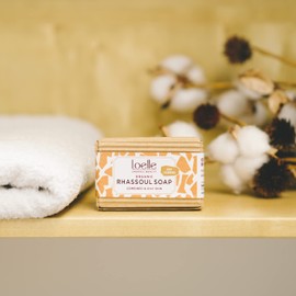 Loelle - Handmade Rhassoul Zeep van Natuurlijke Klei - Zeep voor Gezicht en Lichaam, Ideaal voor Vette en Gecombineerde Huid - Organic Schoonheid Products Made in Morocco (75g)
