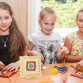 Yarn Blocking Board - Knitting Blocking Mat with 10 Pegs,Handcrafted Granny Knitting Kit for Crafting Decoration Coasters Pillows Blankets