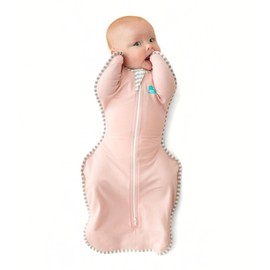 Love To Dream Swaddling Bag, Baby First Equipment, Ideal for Moderate Temperatures 20-24°C, Arms High Position, Two-Way Zip for Easy Nappy Changing, Sleeping Bag Pink, Medium (6-8.5 kg)