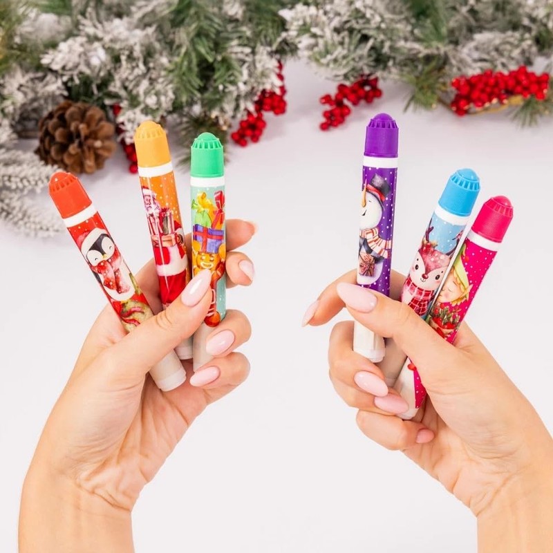 evelay Christmas Bingo Set with Board & 6 Colourful Dabbers