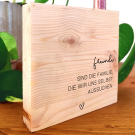 Freundschaft - Freunde sind Familie Holzbild 11x11x2cm zum Hinstellen auf's Regal/Sideboard mit Reagenzglas - Bilder Sprüche, Skandinavisch, Sprüche, Schöne Sachen, Holzbilder, Wohnzimmer Deko Modern